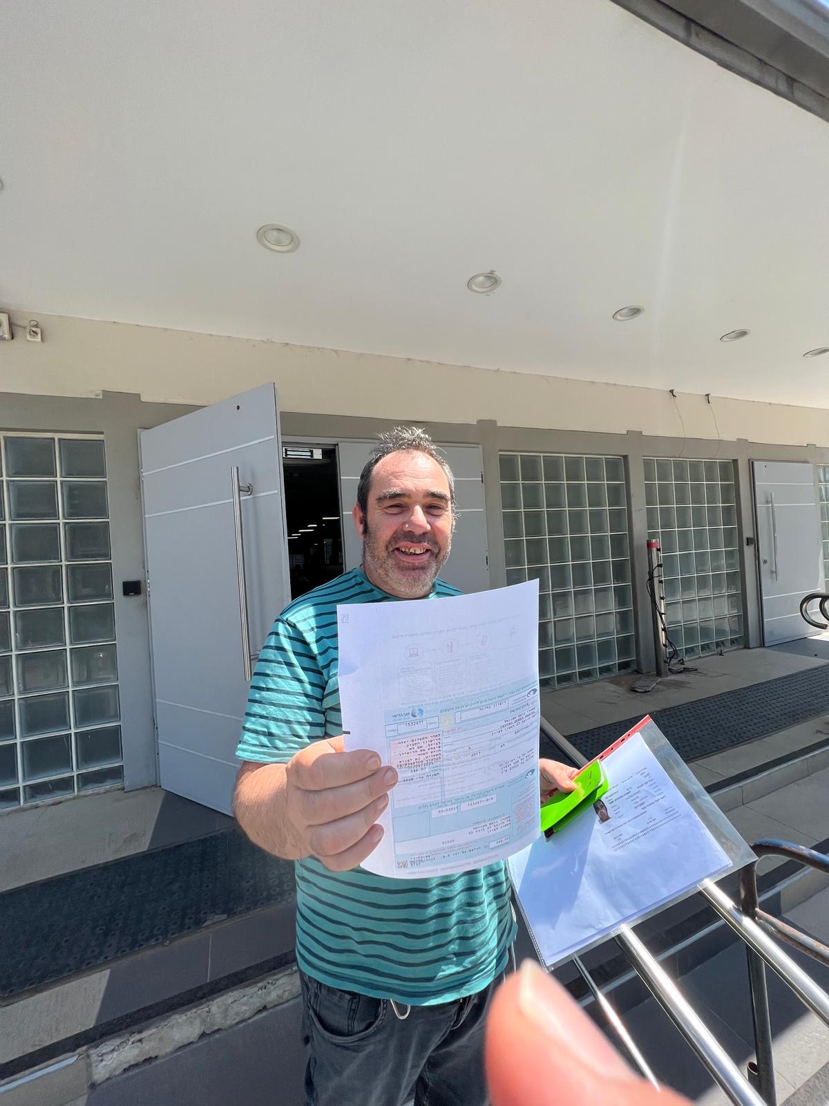 Employee receiving license 3